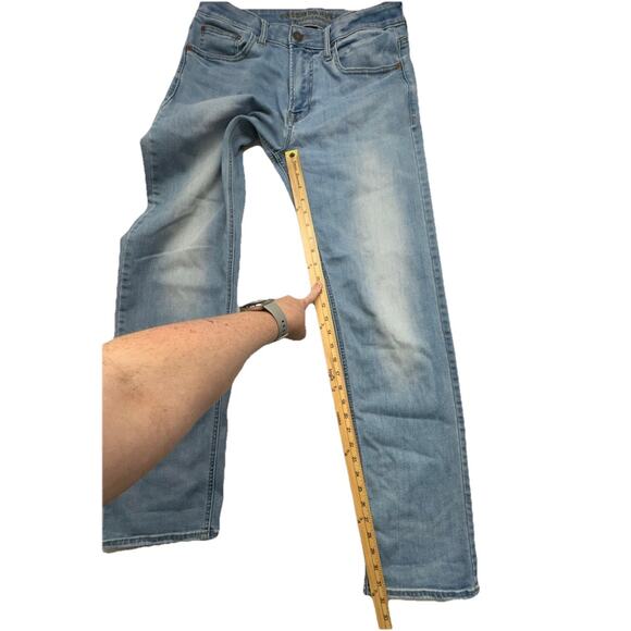 American Eagle Mens Relaxed Straight Extreme Flex Light Blue Jeans Size 32 X 34 - Picture 8 of 11